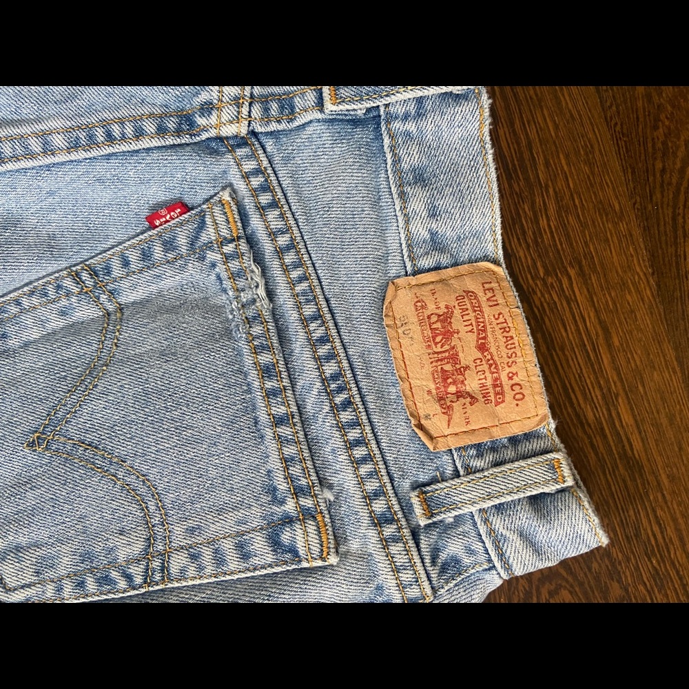 vintage levi’s 550 27”